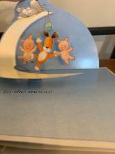 Kipper's Balloon - a pop-up book