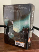 Skulduggery Pleasant - Last Stand of Dead Men  (signed + ghost doodle)