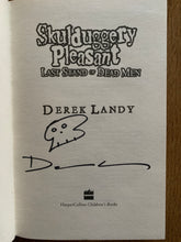 Skulduggery Pleasant - Last Stand of Dead Men  (signed + ghost doodle)