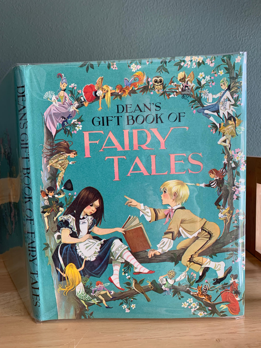 Dean's Gift Book of Fairy Tales